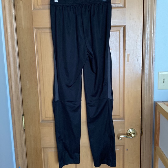 NWOT Black Nike Joggers - Picture 2 of 6